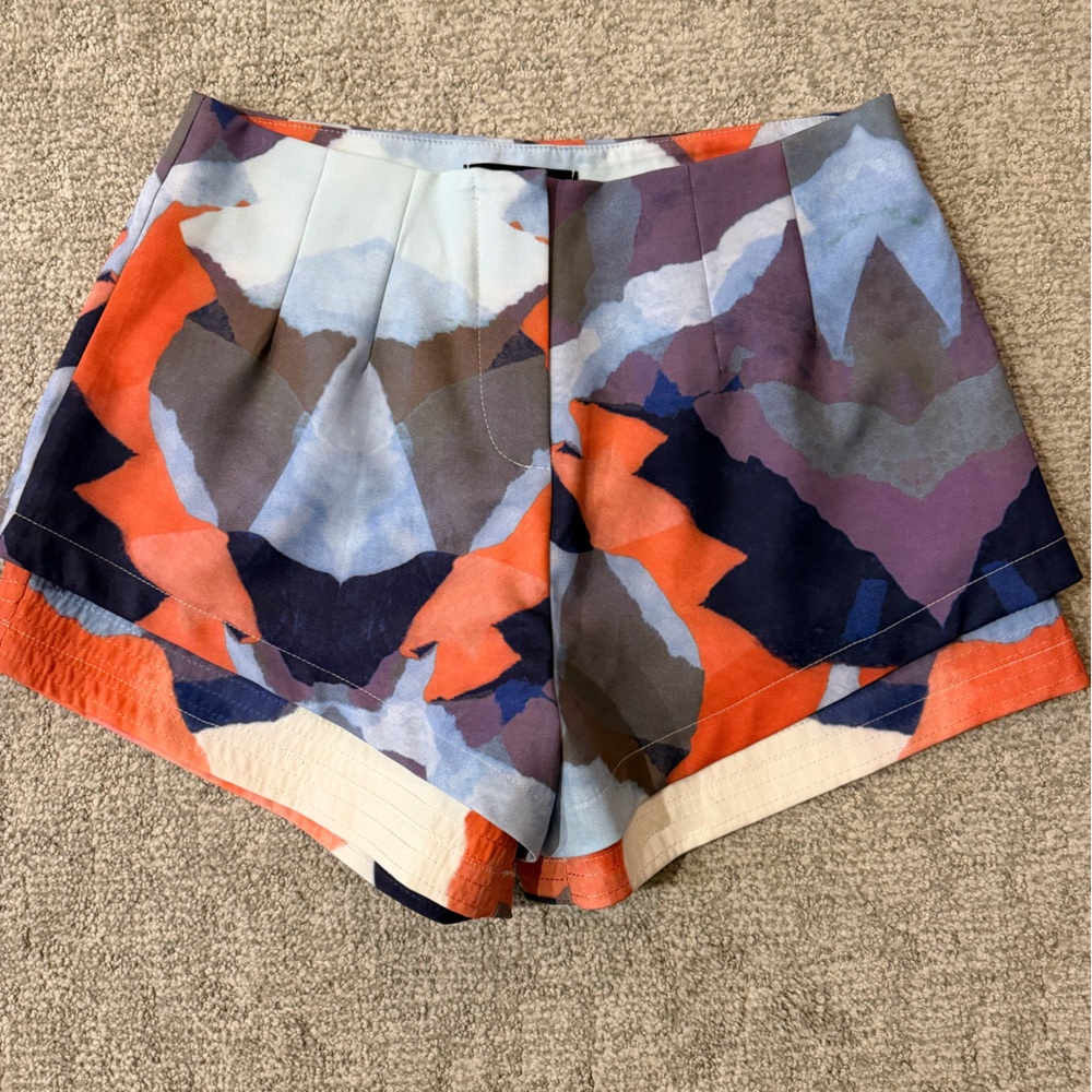 M fab'rik Abstract Print High-Waist Shorts